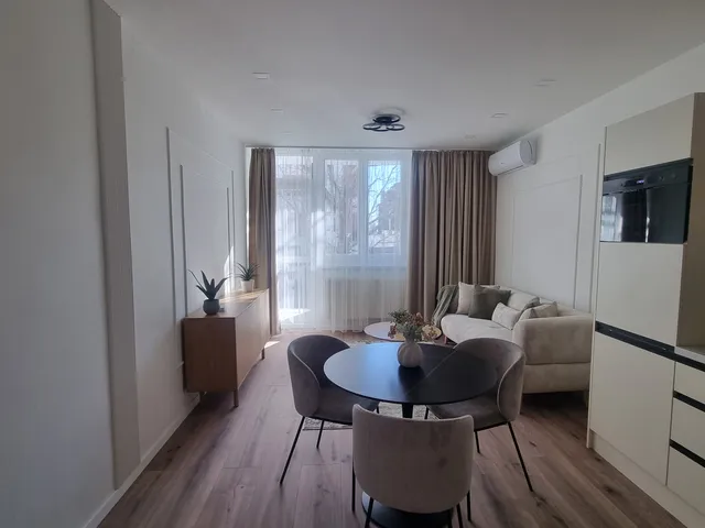 Eladó lakás Szeged, Újszeged 52 nm