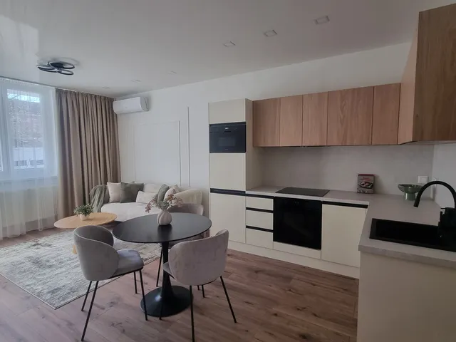 Eladó lakás Szeged, Újszeged 52 nm