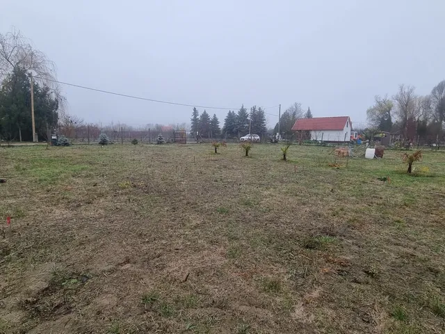 Eladó telek Újszentiván 850 nm