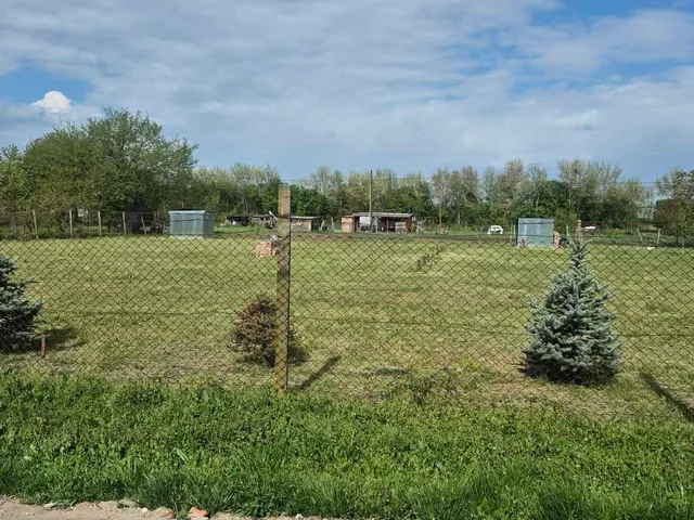 Eladó telek Újszentiván 850 nm