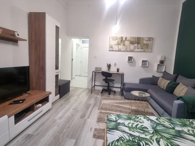 Kiadó lakás Szeged, Alsóváros 28 nm