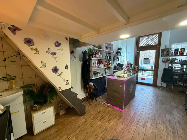 Eladó kereskedelmi és ipari ingatlan Szeged, Belváros 36 nm