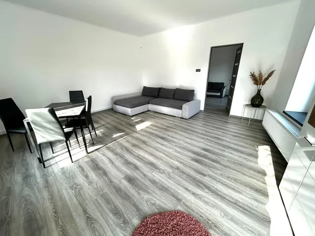 Eladó lakás Szeged, Északi városrész, Klapka tér 2. 61 nm