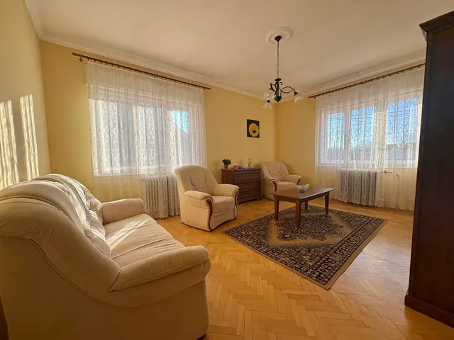 Eladó ház Szeged, Szőreg 200 nm