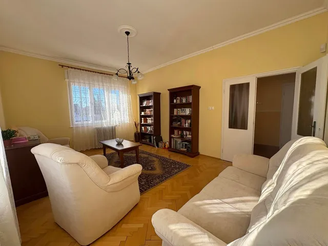 Eladó ház Szeged, Szőreg 200 nm