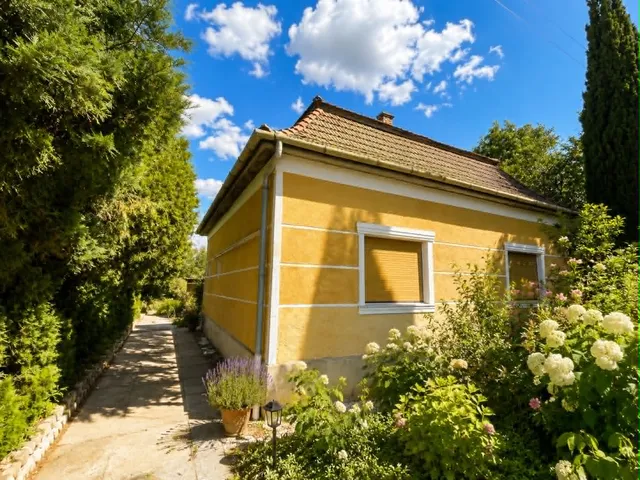 Eladó ház Szeged, Újszeged 1619 nm
