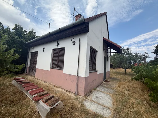 Eladó ház Szeged, Gyálarét 40 nm