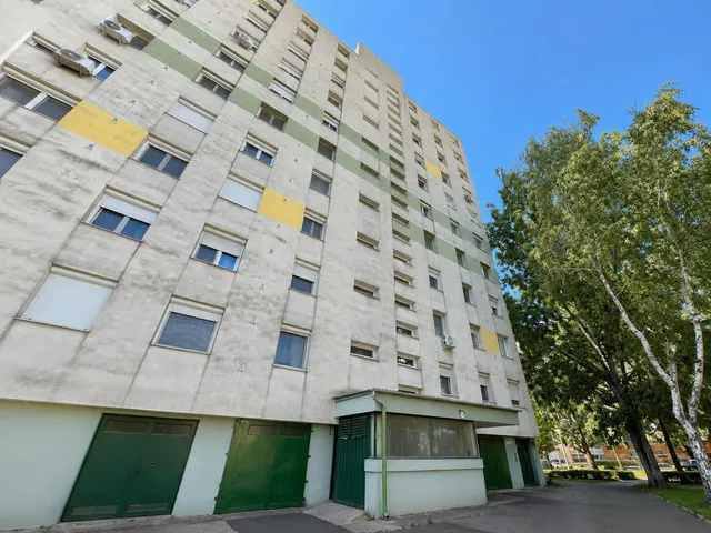 Eladó garázs Szeged 17 nm