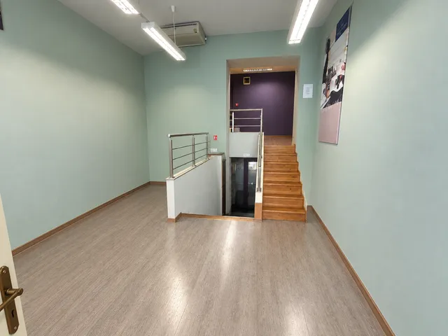 Kiadó kereskedelmi és ipari ingatlan Szeged, Belváros, Kelemen utca 4. 84 nm