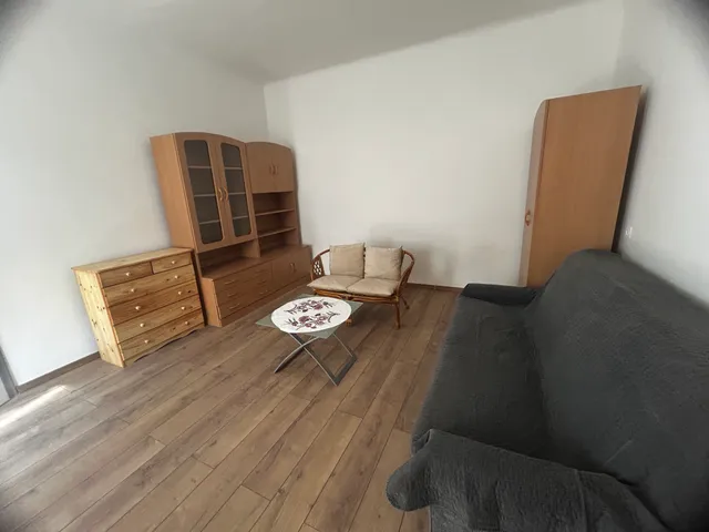 Kiadó lakás Szeged, Belváros, Szentháromság utca 19. 42 nm