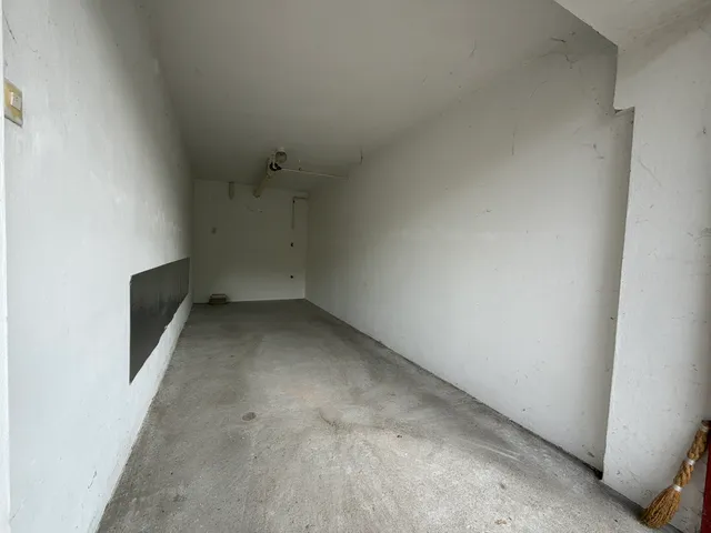 Eladó garázs Szeged, Móraváros 14 nm