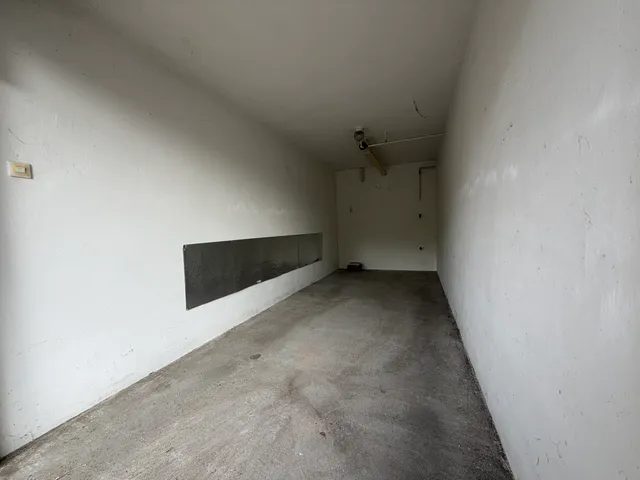 Eladó garázs Szeged, Móraváros 14 nm