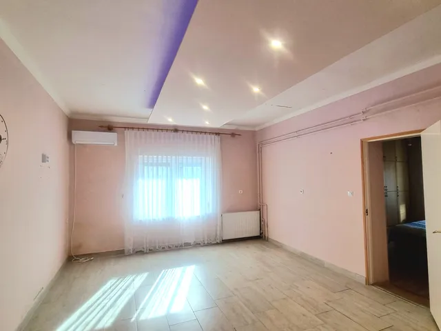 Eladó ház Szeged, Szőreg 132 nm