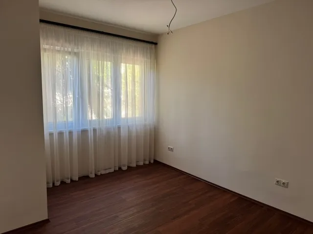 Kiadó lakás Budapest XIV. kerület, Gyertyán utca 110 nm