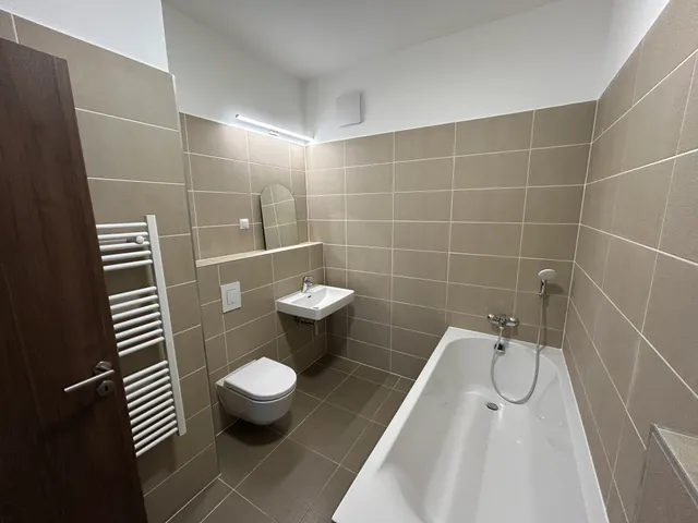 Kiadó lakás Budapest XI. kerület, Garda utca 71 nm