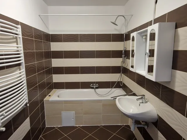 Kiadó lakás Budapest XIII. kerület, Frangepán utca 34 nm