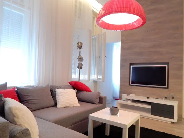 Kiadó lakás Budapest V. kerület, Petőfi Sándor utca 45 nm