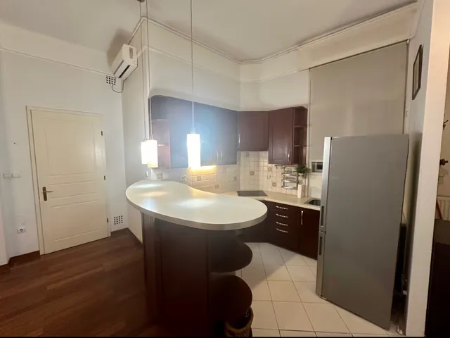 Eladó lakás Budapest V. kerület, Haris köz 79 nm