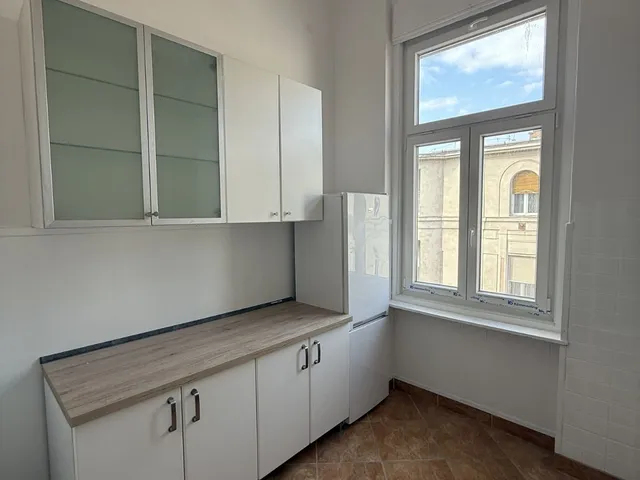 Kiadó lakás Budapest XIII. kerület, Radnóti Miklós utca 65 nm