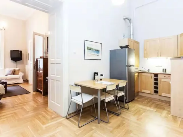 Kiadó lakás Budapest VI. kerület, Andrássy út 75 nm
