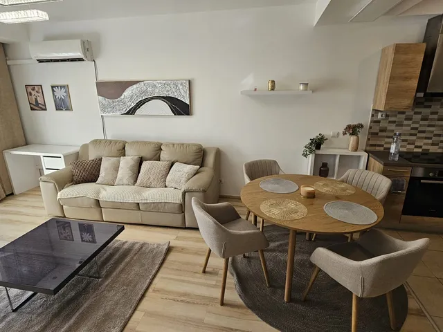 Kiadó lakás Budapest VIII. kerület, Corvin sétány 50 nm