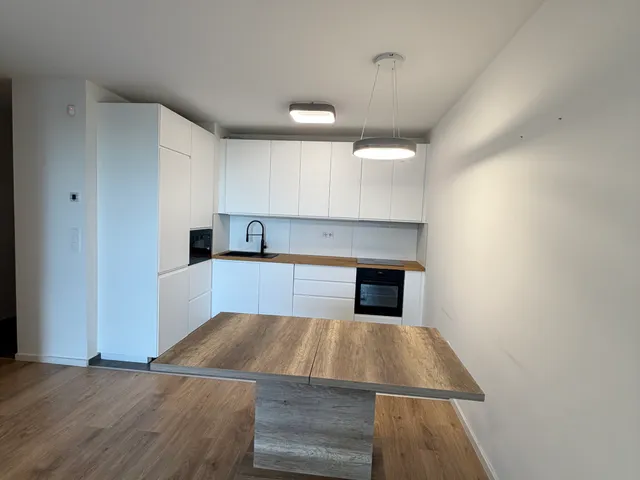 Kiadó lakás Budapest III. kerület, Folyamőr utca 71 nm