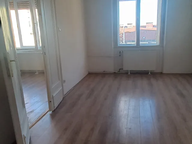Kiadó lakás Budapest VII. kerület, Dohány utca 78 nm
