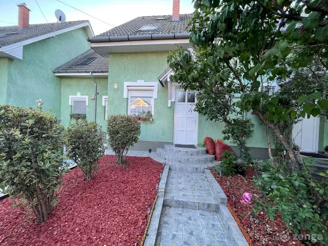 Eladó ház Budapest XVIII. kerület, Erzsébettelep 180 nm