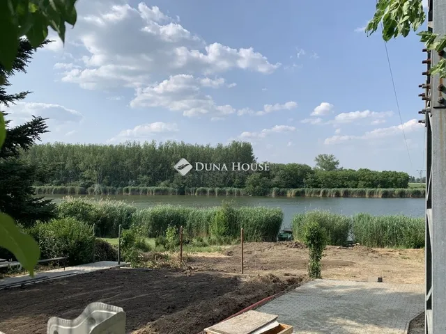 Eladó üdülő és hétvégi ház Szolnok, Szandaszőlős 90 nm