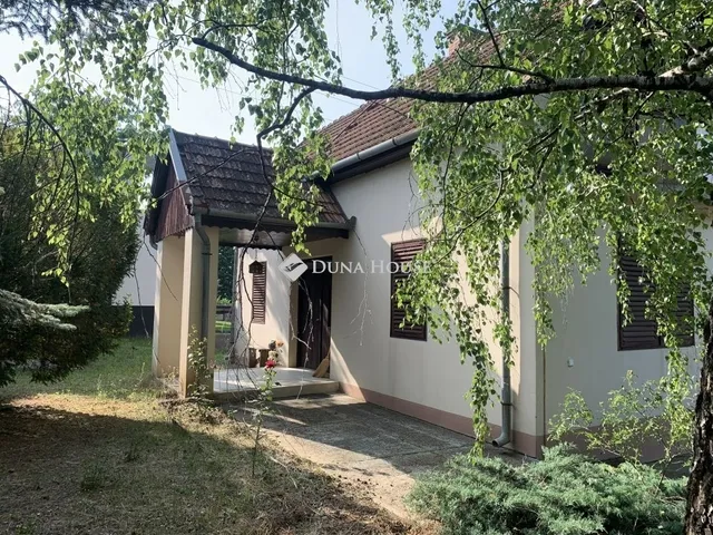 Eladó üdülő és hétvégi ház Szolnok, Szandaszőlős 90 nm