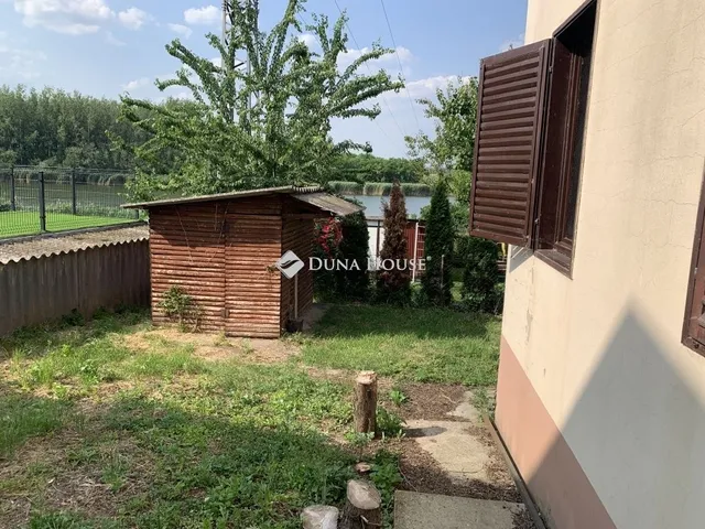 Eladó nyaraló Szolnok, Szandaszőlős 90 nm