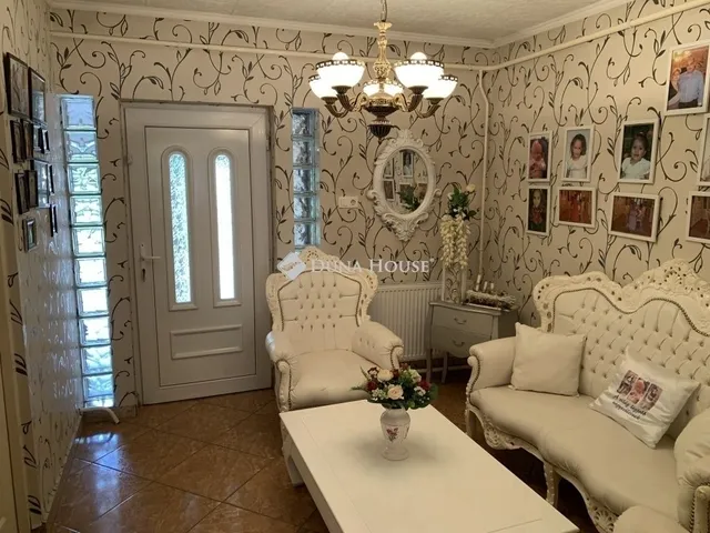 Eladó ház Örkény 157 nm