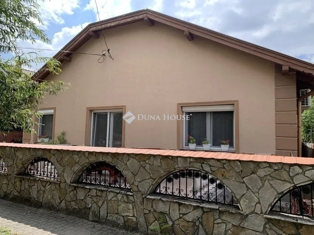 Eladó ház Örkény 157 nm