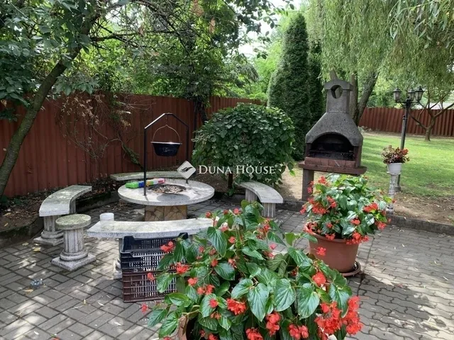 Eladó ház Örkény 157 nm