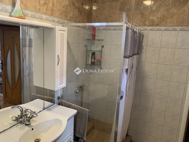 Eladó ház Örkény 157 nm