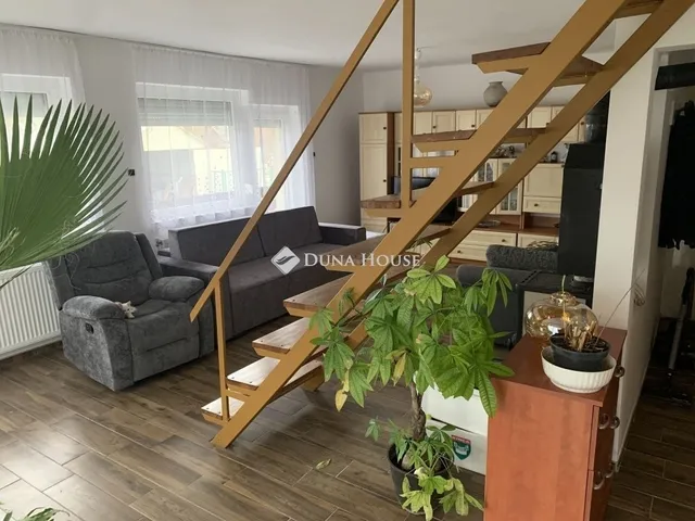 Eladó ház Dabas 185 nm