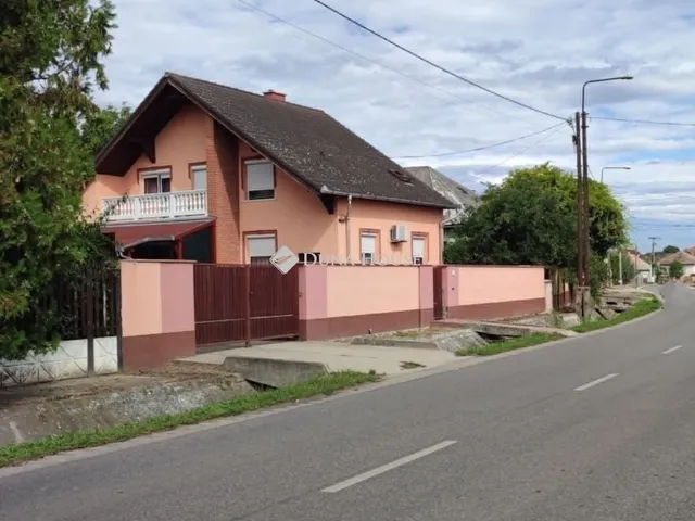 Eladó ház Tápiószentmárton 112 nm