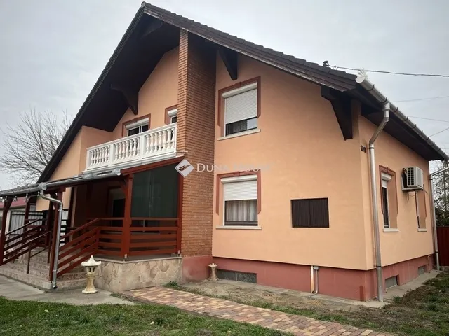 Eladó ház Tápiószentmárton 112 nm