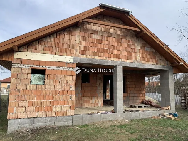 Eladó ház Hernád 96 nm