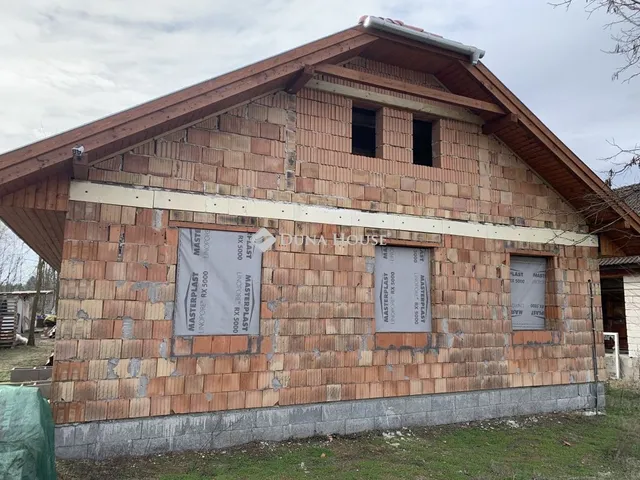 Eladó ház Hernád 96 nm