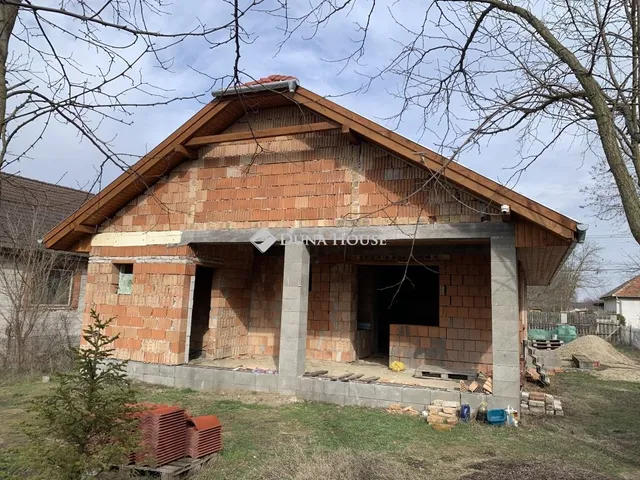 Eladó ház Hernád 96 nm