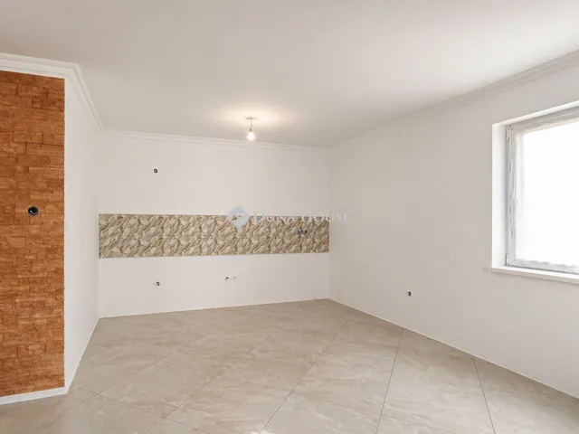 Eladó ház Abony 83 nm