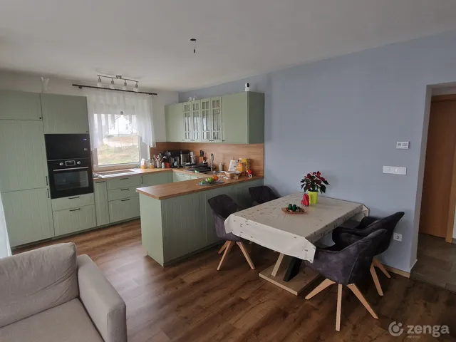 Eladó lakás Sopron, Egeredidomb 89 nm