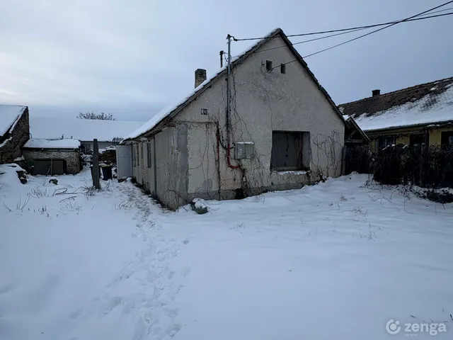 Eladó ház Bátaszék 70 nm