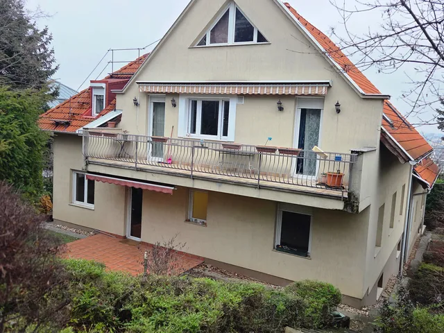 Eladó lakás Budapest XI. kerület, Sashegy 112 nm