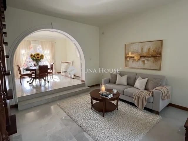 Eladó ház Budapest XVI. kerület 235 nm