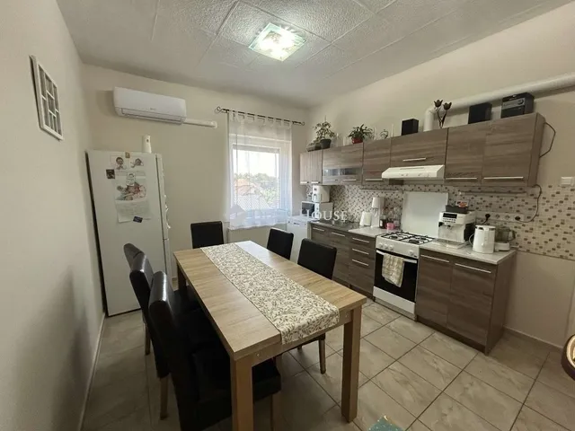 Eladó ház Monor 138 nm