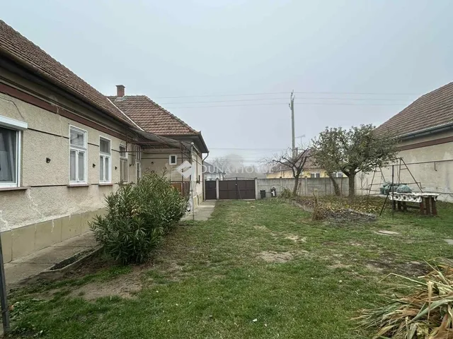 Eladó ház Ceglédbercel 120 nm