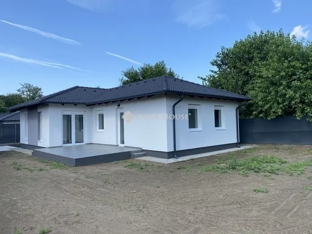 Eladó ház Üllő 105 nm