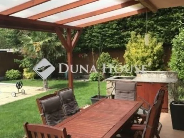 Eladó ház Nagytarcsa 193 nm